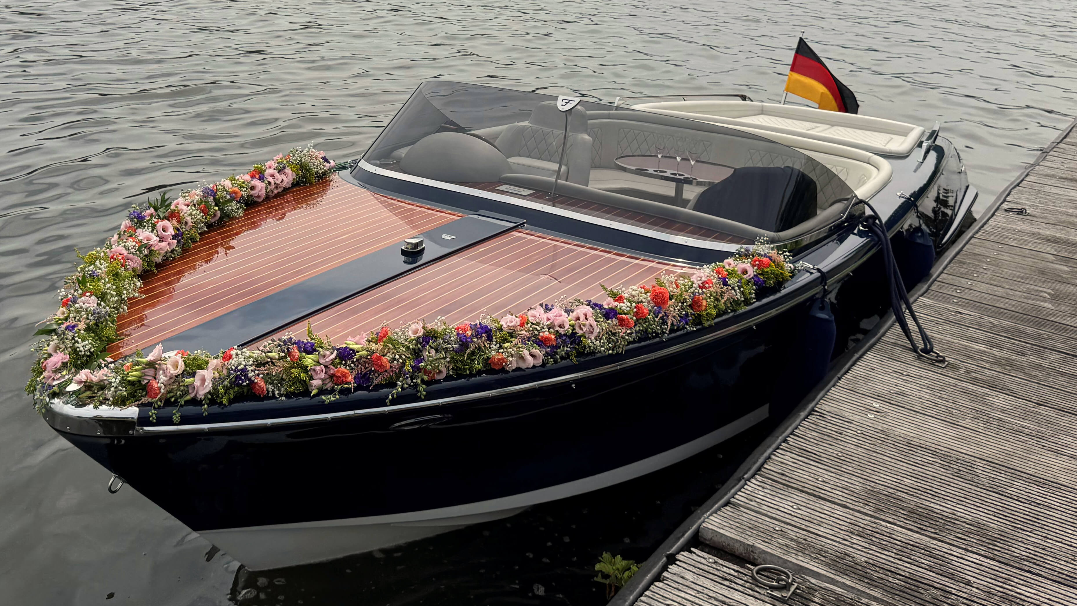 Fotoshootings auf dem Motorboot.